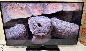 lot 255 image: Samsung 55 TV 1080P Model UN55H6203AF