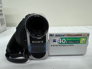 lot 252 image: Sony Handycam DCR-HC52E Mini DV Camcorder