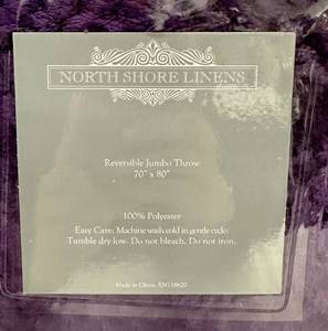 lot 302 image: North Shore Linens Reversible Jumbo Throw
