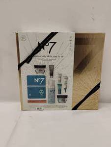 NEW NO 7 THE ULTIMATE SKINCARE COLLECTION