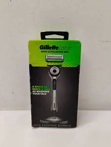 NEW GILLETTE LABS WITH EXFOLIATING BAR