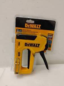NEW DEWALT 2 IN 1 HEAVY DUTY TACKER  NAILER