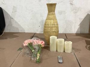 lot 453 image: 20 Vase 6 4 3 Candle with Flowers