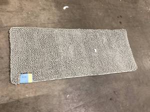 lot 472 image: Bathroom Floor Mat 60x23