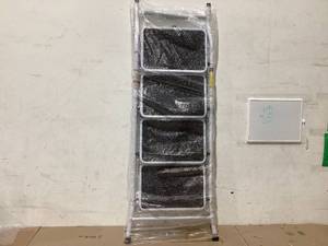 lot 510 image: Best Choice Products 4- Step Ladder. 33W x 62H