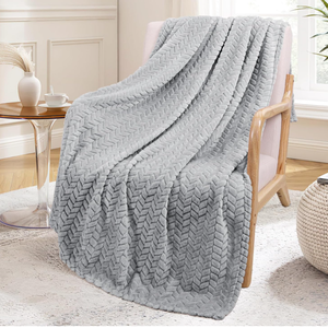 lot 593 image: Exclusivo Mezcla Light Grey Fleece Throw Blanket