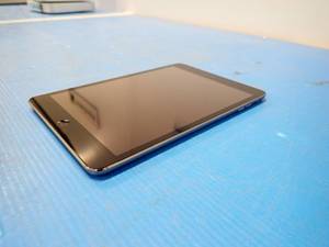 Apple&nbspiPad mini 2nd Gen A1489  16GB of storage  WIFI Only  Includes Charging cable