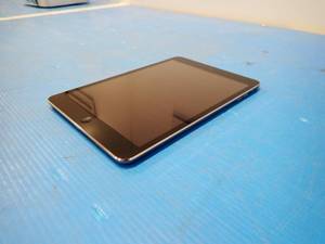 Apple&nbspiPad mini 2nd Gen A1489  16GB of storage  WIFI Only  Includes Charging Cable