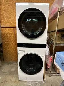 lot 11 image: LG THIN Q STACKABLE WASHER DRYER
