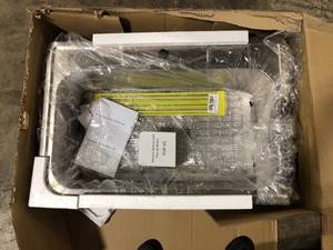 Kitchen Sink Damaged  Customer Returns See Pictures