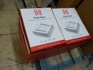 lot 16 image: 5000 sheets Tru Red - White 8.5 x 11 Copy Paper