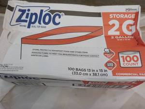 lot 38 image: Ziploc 100 ct 2 Gallon 13 x 15 Bags