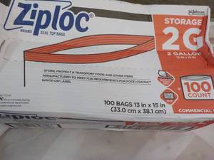 lot 40 image: Ziploc 100 ct 2 Gallon 13 x 15 Bags