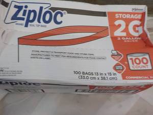 lot 41 image: Ziploc 100 ct 2 Gallon 13 x 15 Bags
