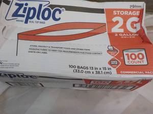 lot 46 image: Ziploc 100 ct 2 Gallon 13 x 15 Bags