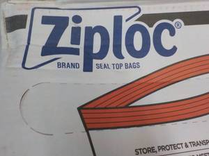 lot 47 image: Ziploc 100 ct 2 Gallon 13 x 15 Bags