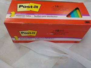 lot 66 image: 18 ct Post It Pads 3 square...