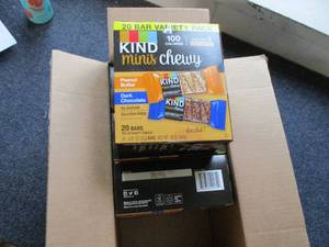 lot 95 image: KIND Mini Chewy Granola Bars 4 - 20 ct packs Best by 05092024