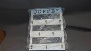 Solid Wood Coffee Mug  8 Hooks Large Space for Big Cups (White)