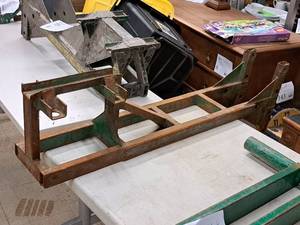 lot 241 image: Pipe Adapter Sheave