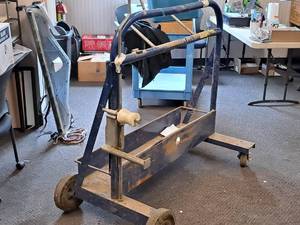 lot 219 image: Reel Cart