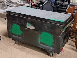 lot 224 image: Metal Rolling Jobsite Storage Box