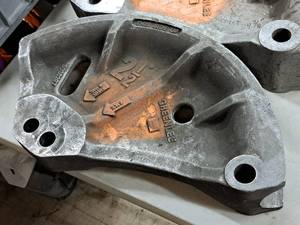 lot 273 image: Greenlee #5026297 2-12 Shoe Bender Conduit Pipe Bending Attachment
