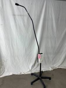 lot 34 image: MSRP $1200 WELCH ALLYN EXAM OBGYN LIGHT 48740 & FOCUSABLE ADJUSTIBLE FIBEROPTIC LAMP LITE PIPE Mounted On Mobile Stand -ideal for gynecological examinations & minor procedures&nbspExcellent Working Condition