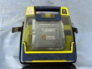 lot 71 image: MSRP $1600 Cardiac Science G3 9390A-501 PowerHEART AED Emergency Defibrillator WBattery & 924 Pads- Great Working Condition 