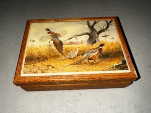 lot 255 image: Wooden Bird Company Box With Pheasants Measuring 5 x 7