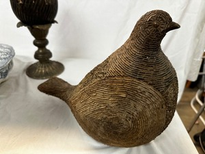 lot 130 image: Vintage MCM Ceramic Quail With Intricate Design Measuring Approximately 11 X 10