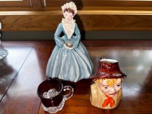 lot 60 image: Miscellaneous Victorian Figurine And Cups