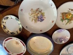 lot 66 image: Lot Of Miscellaneous Vintage Plates