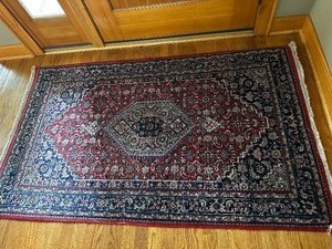 lot 72 image: Rug Measuring 3 x 5