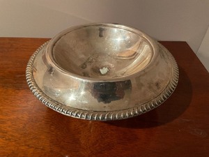 lot 207 image: Vintage Silver Plate Serving Bowl. Measuring 10 34 Inches In Diameter 4 12 Inches High On A Pedestal.