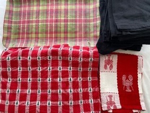 30x Black Cloth Napkins, 90 Inches x 54 Inches Holiday Tablecloth, 2x Kitchen Towels and Holiday Platter.