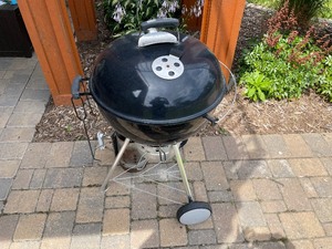 Weber Master-Touch Grill with Weber Chimney Lighter Canister. 22 Inches Diameter Grilling Grate.