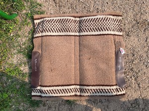 Professionals Choice Brown Wall Top 32 Inch X 34 Inch Saddle Pad