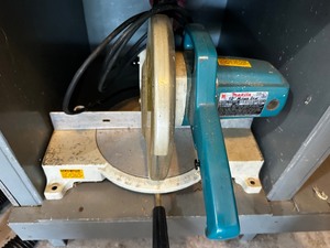 Makita 10 inch miter saw