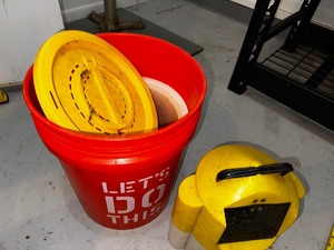 Bucket of minnow buckets