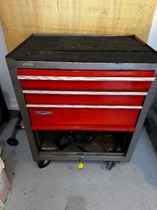 Craftsman rolling tool chest and all contents
