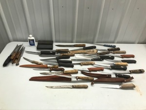 lot 131 image: Lot of Fishing Filet Knives and More