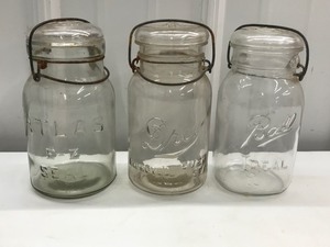 lot 151 image: Lot of 3 Vintage Canning Jars with Lids - Drey, Ball and Atlas