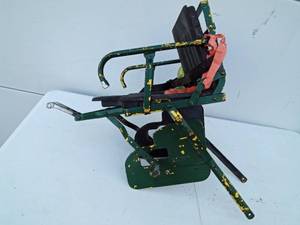 lot 111 image: Vintage Schwinn bike child seat