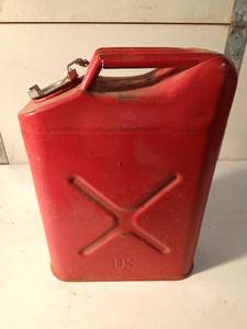 lot 64 image: Vintage US Marine Cor metal gas can