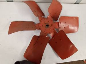 lot 17 image: Barn airflow fan