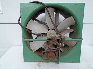 lot 1 image: Barn fan