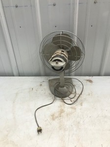 lot 264 image: Vintage General Electric Fan