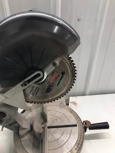 lot 275 image: Black & Decker 10 Miter Saw