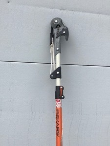 lot 292 image: Fiskars Tree Limber